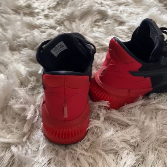 Puma sneaker Womens Black & red Athletic Cross Training Shoes - Picture 4 of 13